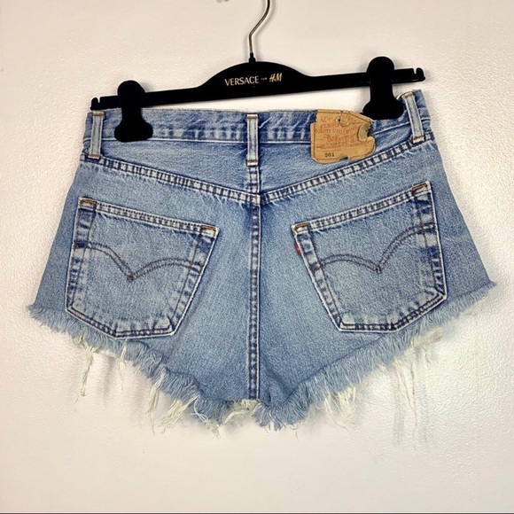 Levi’s 501 Original High Rise Shorts Button Fly - Picture 2 of 3